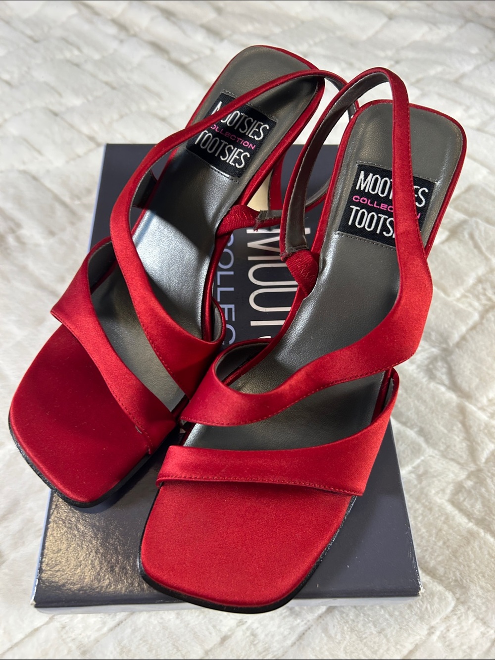 Mootsies Tootsies Red Satin “Copa” Slingback Heels size 8